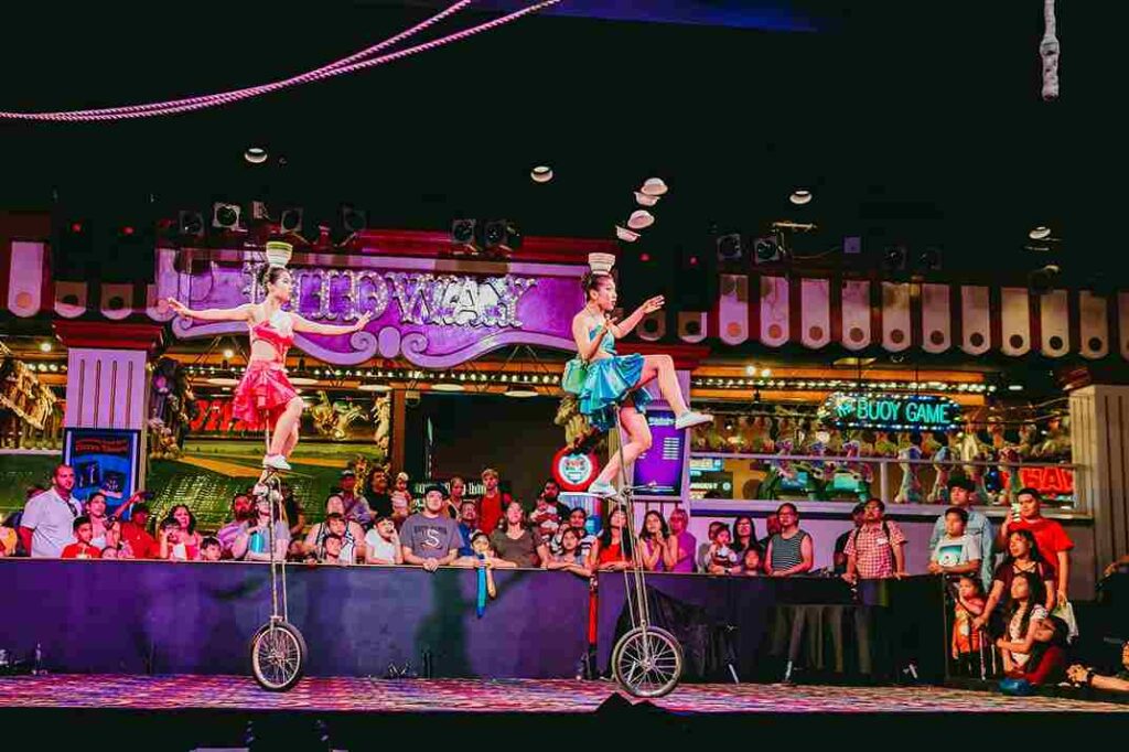Free Circus Acts at Circus Circus las vegas