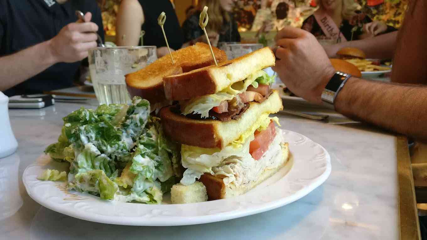 16 Must Try Best Breakfast In Las Vegas On The Strip (2026) 16 Must Try Best Breakfast In Las Vegas On The Strip (2026)