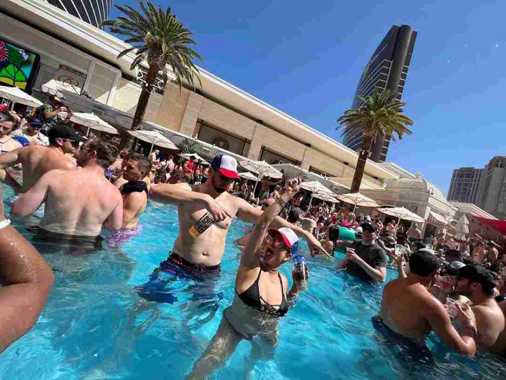Wynn-XS Night Swim