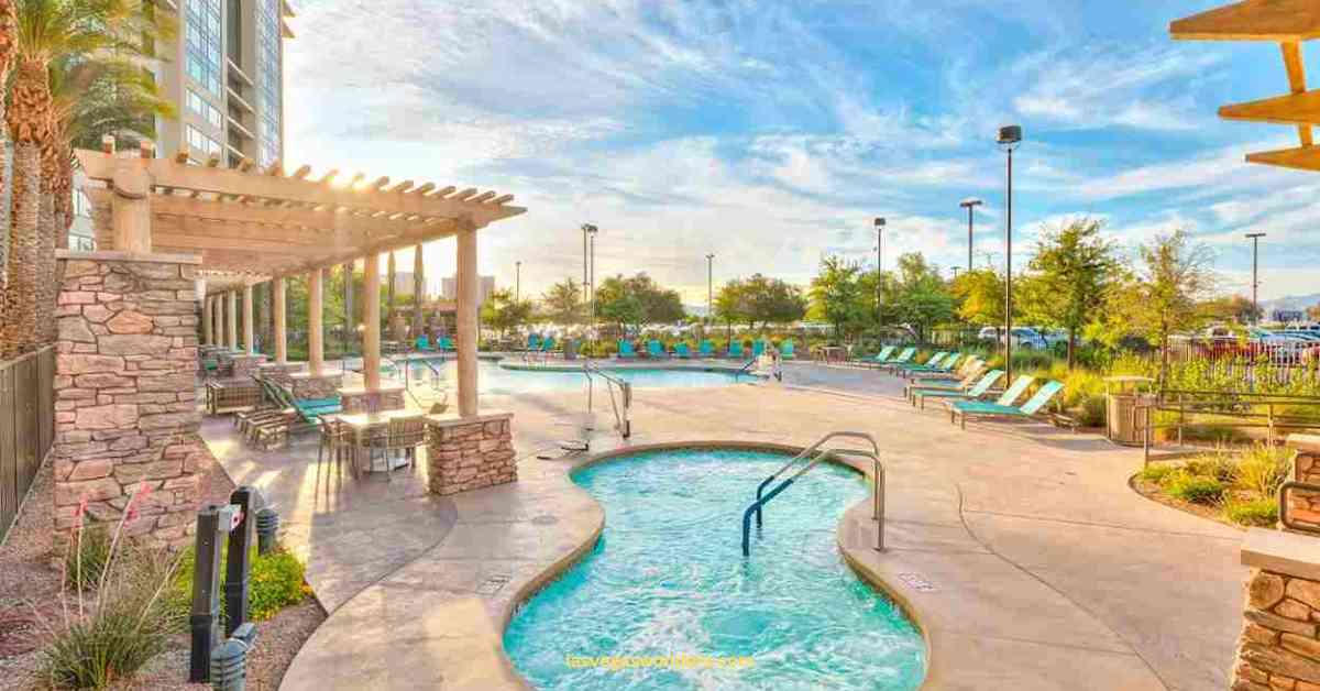 Best Las Vegas Hotels With Lazy River