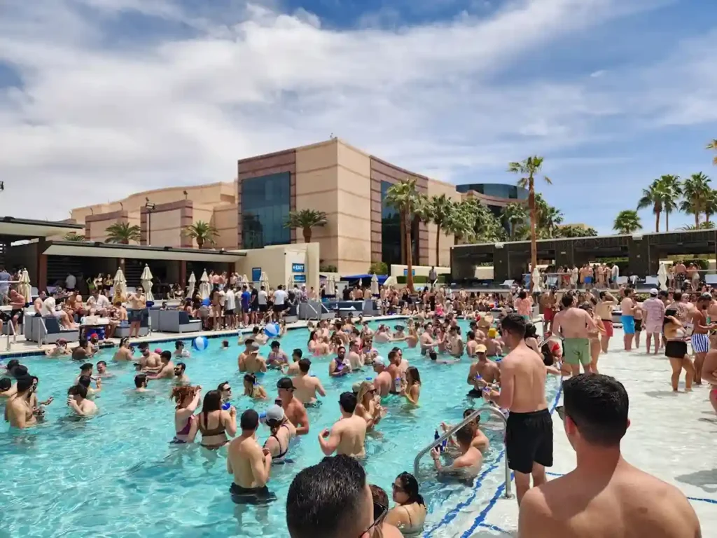 Palm Tree Beach Club