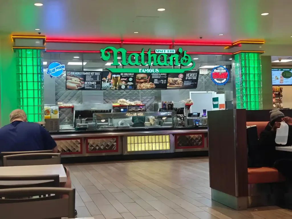 Nathan's Famous - Horseshoe