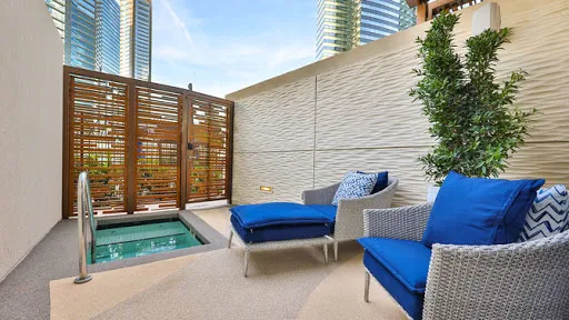 The Cosmopolitan Lanai Suites