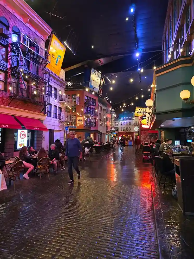 Village Street Eateries at New York-New York Hotel