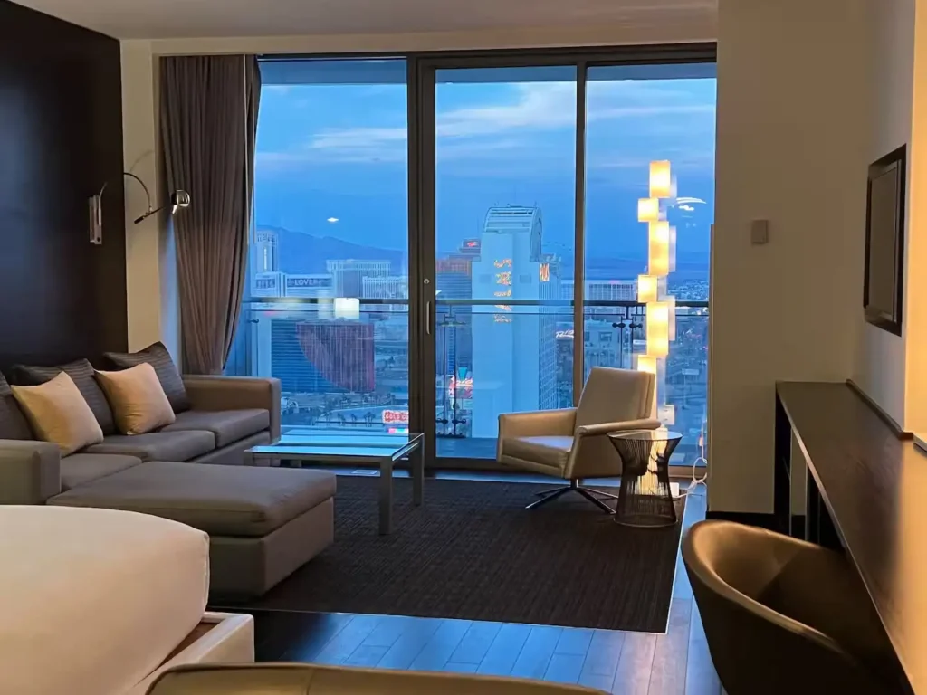 36th Floor Strip View @ Palms Place with Balcony