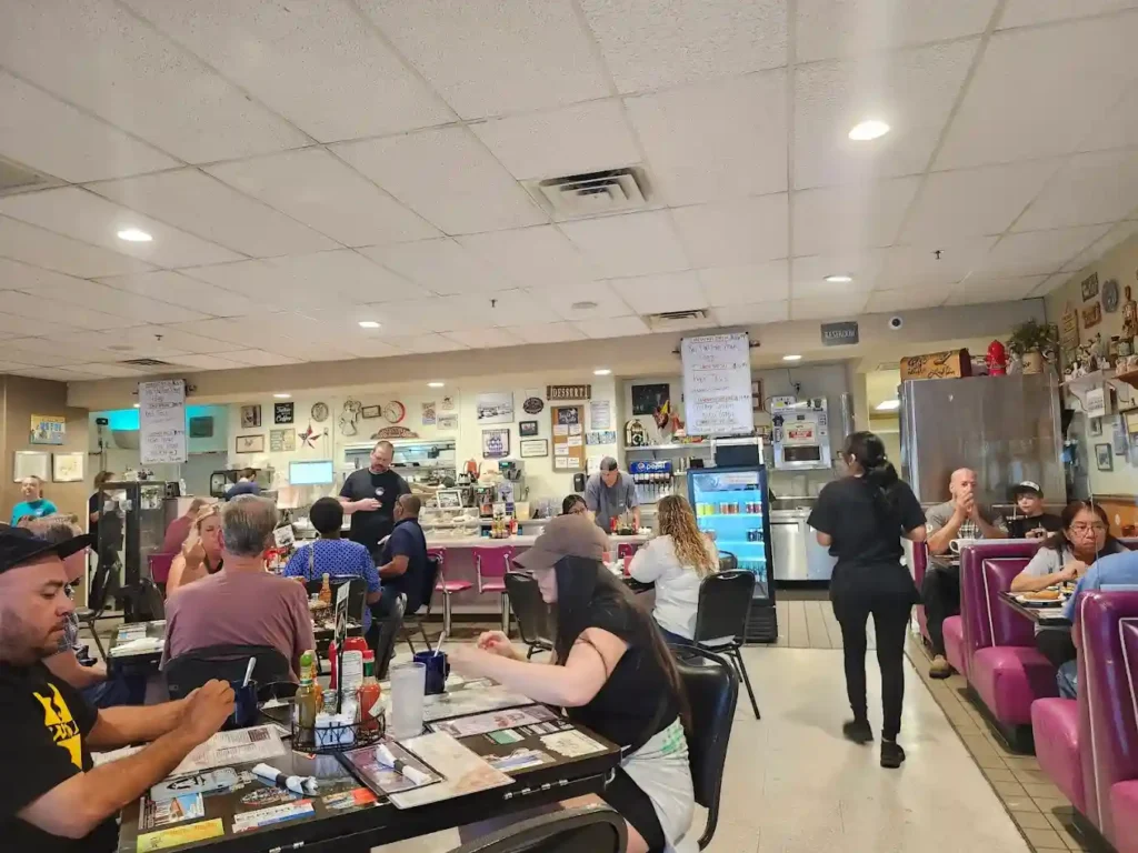 Lou’s Diner