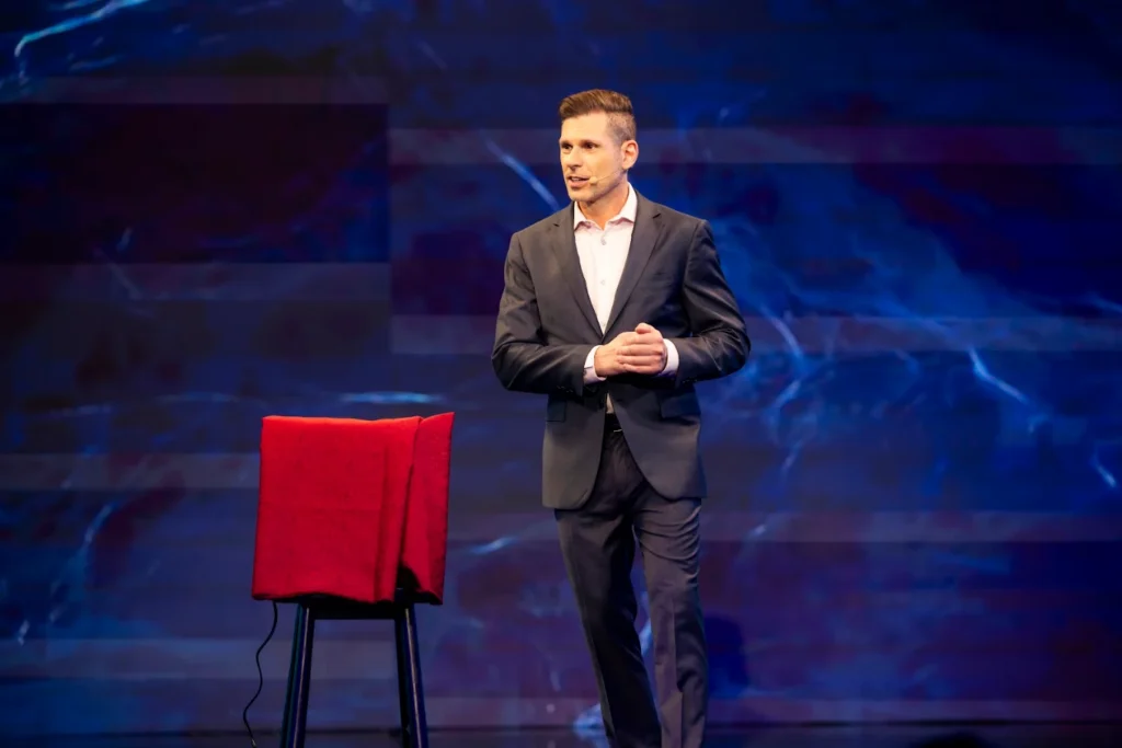 Mike Hammer Comedy Magic Downtown