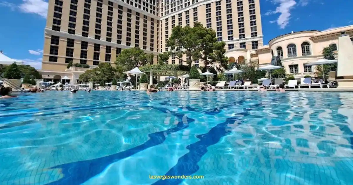 Bellagio Pool - Hours, Cabanas & Day Passes