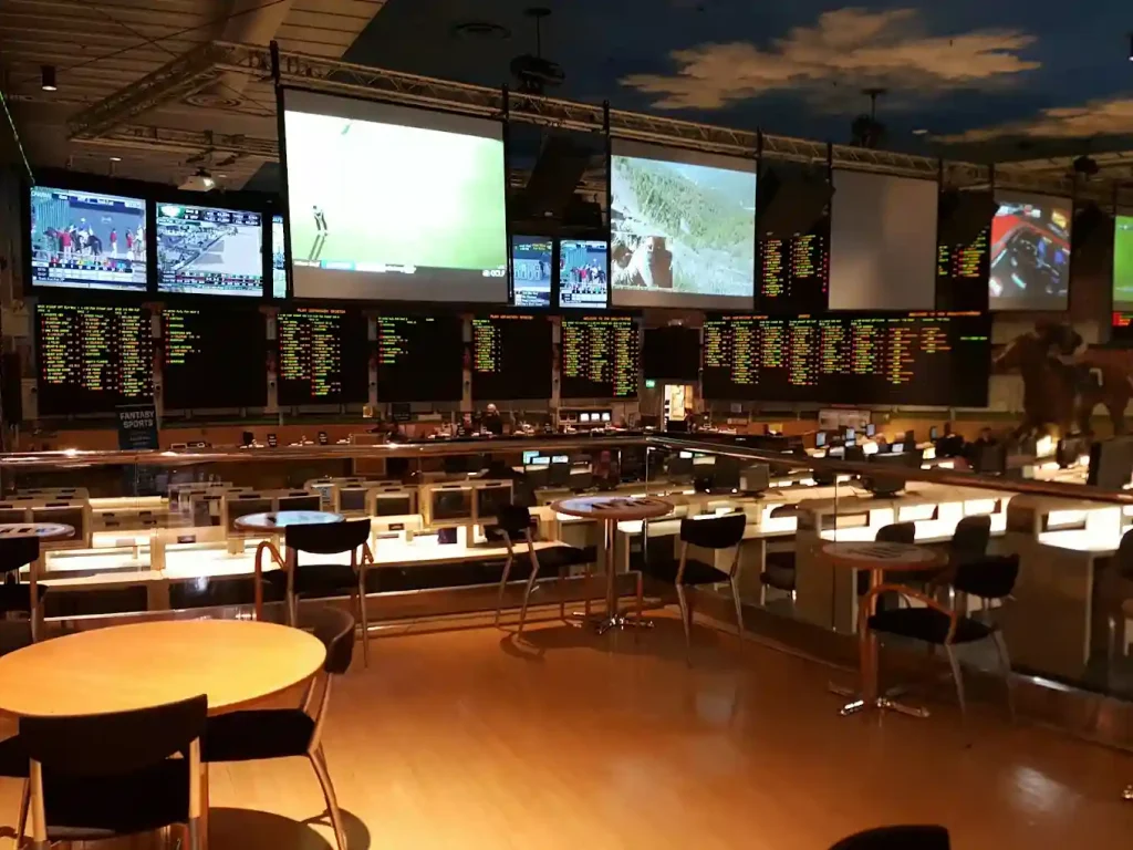 Caesars Race & Sportsbook at Horseshoe Las Vegas