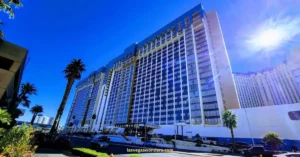 Horseshoe Las Vegas Parking - Fees, Valet, Self-Park & Tips