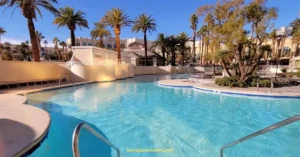 Mandalay Bay Pool - Hours, Prices & Day Passes